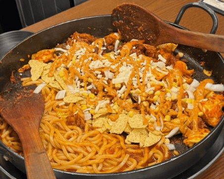 유가네 닭갈비 창업, 3개월 고민하다 양도양수 선택한 40대 점주 후기